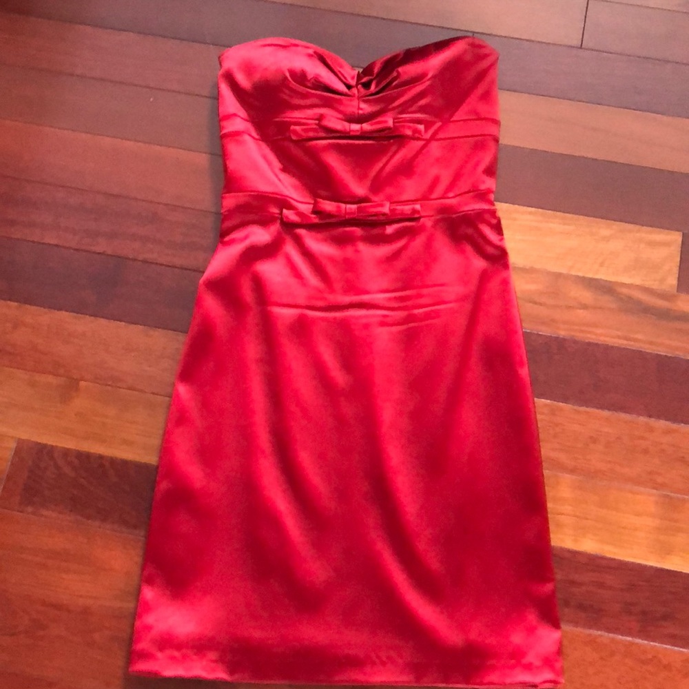 Women’s Cache red strapless dress. Size 8.
